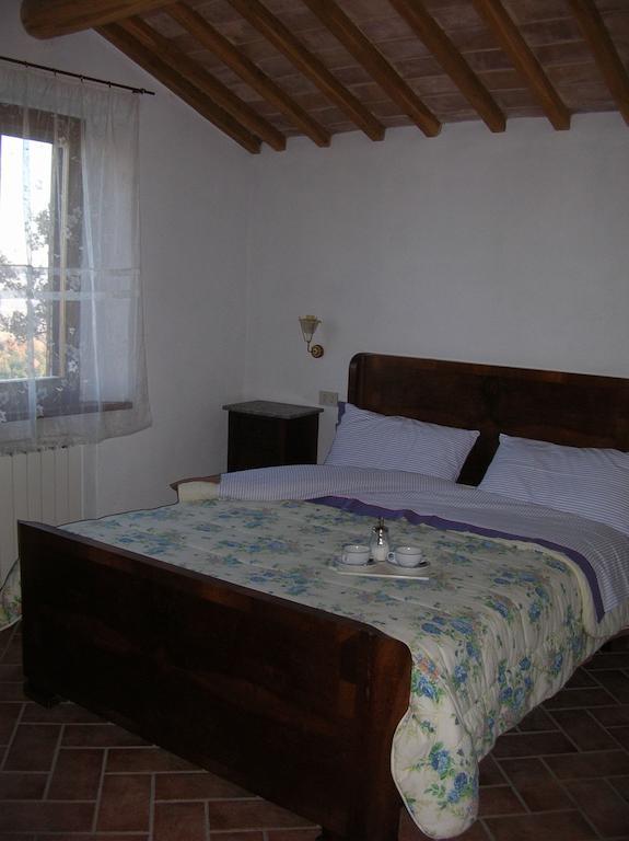 Casa Vacanze Porta Vecchia มอนตาลชิโน ห้อง รูปภาพ